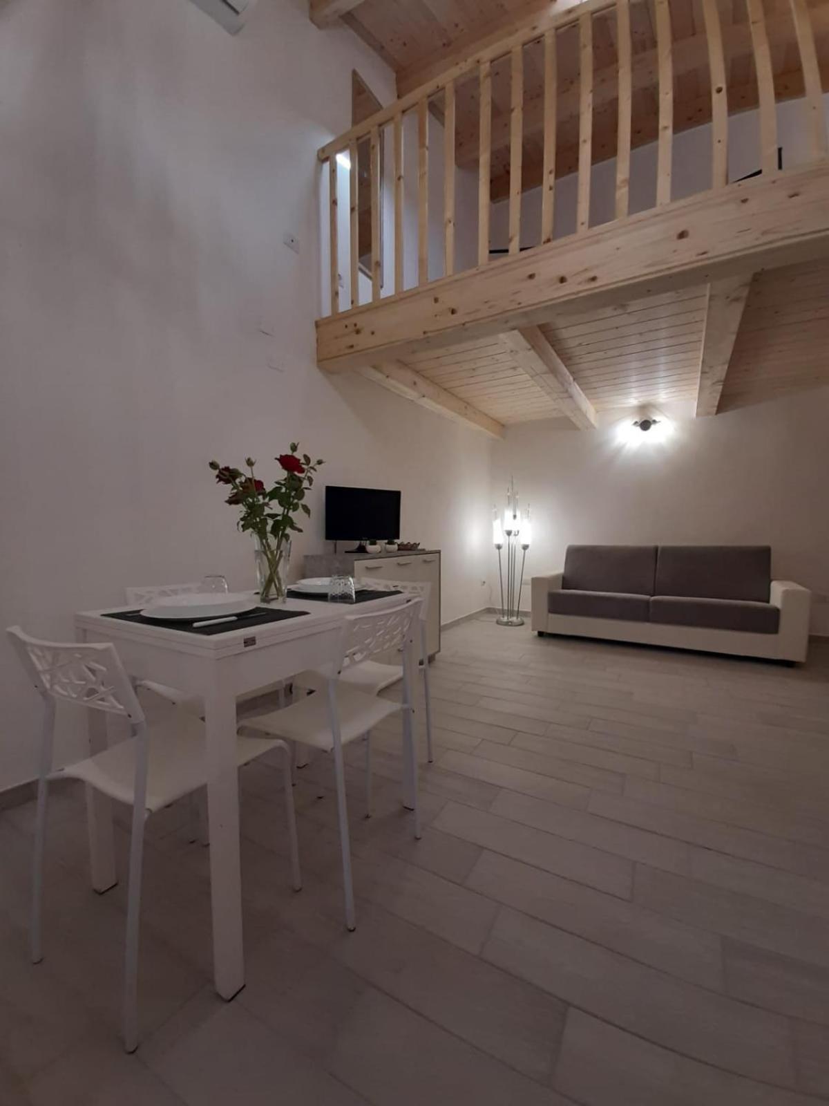 Nice Apt In A Street In Old Town Alghero Exterior photo