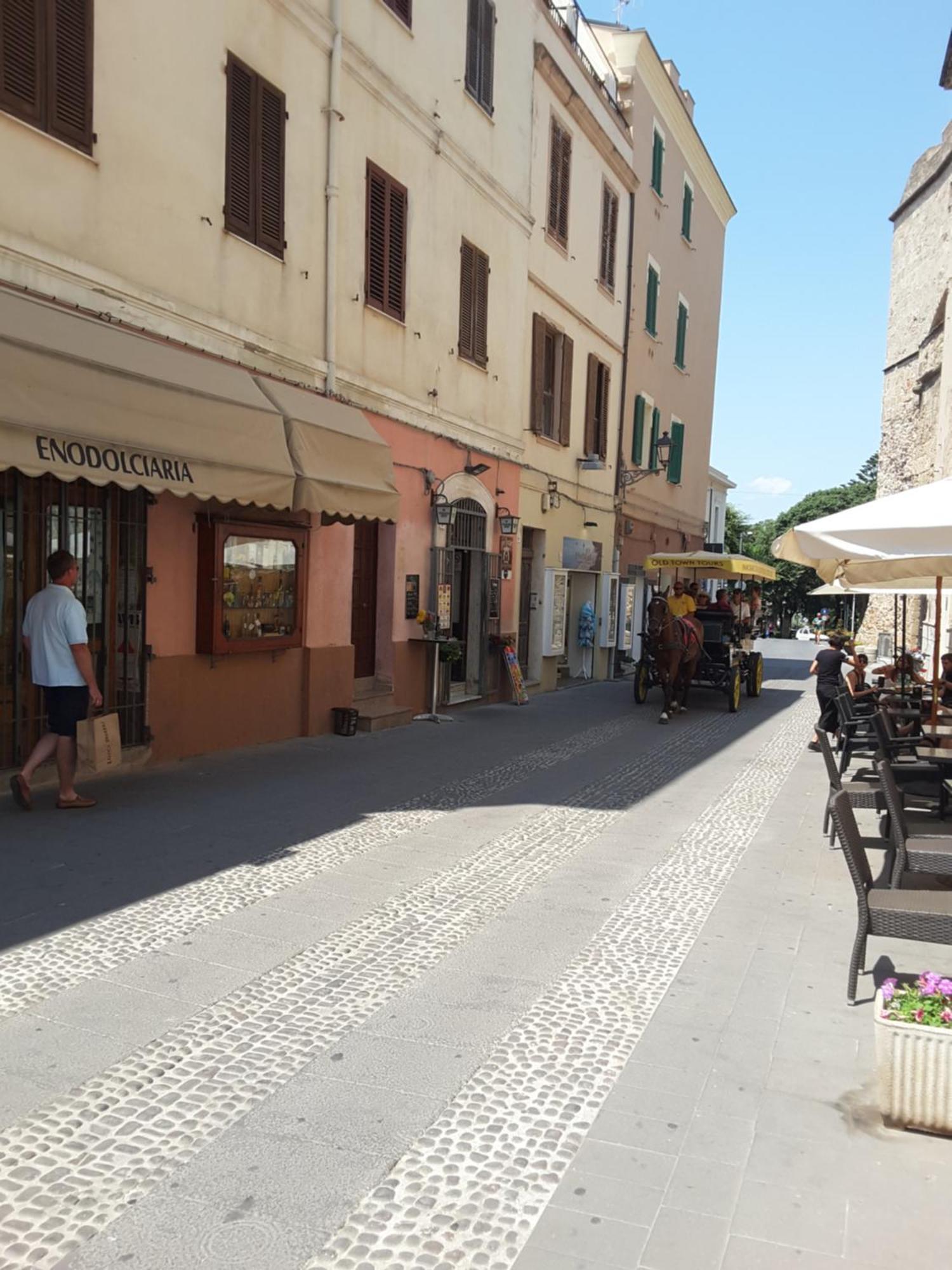 Nice Apt In A Street In Old Town Alghero Exterior photo